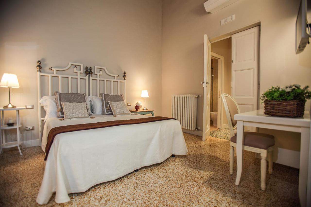 Palazzo Bregante Bed & Breakfast Monopoli Exterior photo