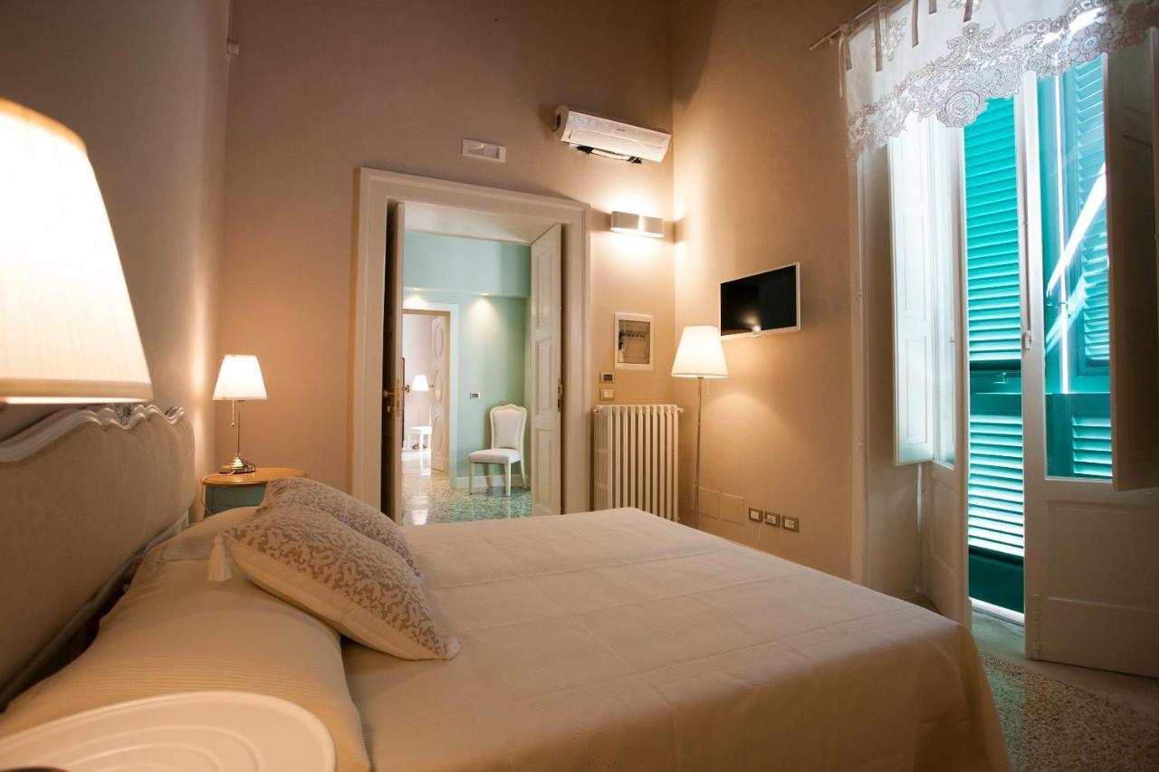 Palazzo Bregante Bed & Breakfast Monopoli Exterior photo